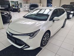 Weiß Gebraucht 2020 Toyota Corolla Kombi | 22.490 € (Fairer Preis)