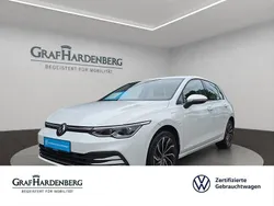 Weiß Gebraucht 2022 VW Golf VIII Style Limousine | 23.444 € (Guter Preis)