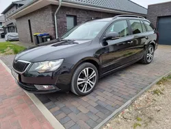 Schwarz Gebraucht 2014 Skoda Superb Kombi | 6.200 € (Fairer Preis)