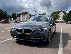 Grau Gebraucht 2019 BMW 330 Kombi | 23.200 € (Etwas zu teuer)