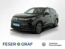 Deep black perleffekt Gebraucht 2024 VW Tiguan Life SUV | 36.905 € (Fairer Preis)