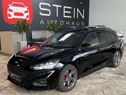Obsidianschwarz metallic Gebraucht 2021 Ford Focus ST-Line X Kombi | 20.990 € (Guter Preis)