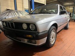 Grau Gebraucht 1992 BMW 320 Limousine | 6.400 €