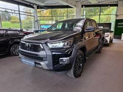 Tiefschwarz (metallic) Gebraucht 2023 Toyota HiLux Basis Abholung | 56.990 € (Etwas zu teuer)