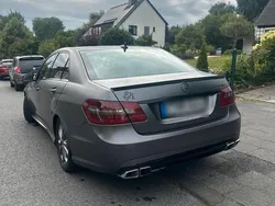 Braun Gebraucht 2010 Mercedes E350 AMG Limousine | 12.000 € (Fairer Preis)