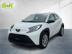 Schneeweiß (weiß) (weiß) Neu 2025 Toyota Aygo Business Edition Kleinwagen | 19.630 €
