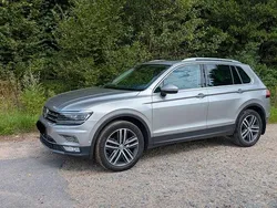 Silber Gebraucht 2016 VW Tiguan Highline SUV | 20.300 € (Etwas zu teuer)