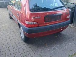 Rot Gebraucht 1999 Citroën Saxo Kleinwagen | 350 €