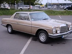 Gold Gebraucht 1970 Mercedes W114 Coupé | 30.000 €