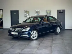 Blau Gebraucht 2011 Mercedes C250 Avantgarde Limousine | 20.980 €