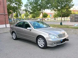 Grau Gebraucht 2005 Mercedes C200 Limousine | 3.800 € (Fairer Preis)