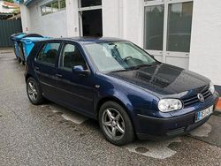 Blau Gebraucht 2000 VW Golf IV Kleinwagen | 750 € (Guter Preis)