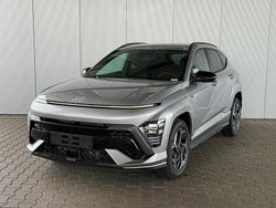 Shimmering silver metallic Neu 2025 Hyundai Kona N Line SUV | 28.539 € (Fairer Preis)