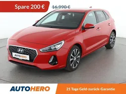 Rot Gebraucht 2016 Hyundai i30 Premium Limousine | 16.310 €