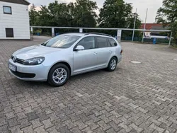 Silber Gebraucht 2010 VW Golf VI Trendline Kombi | 2.900 € (Guter Preis)