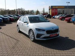 Weiss Gebraucht 2024 Skoda Scala Drive Kleinwagen | 26.340 € (Teuer)