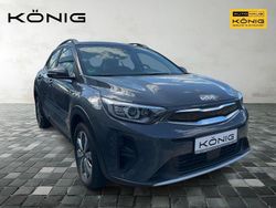 Grau Gebraucht 2023 Kia Stonic Vision SUV | 21.990 € (Etwas zu teuer)