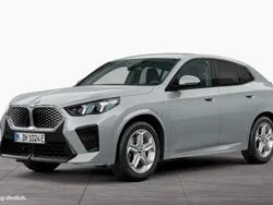 Grau Gebraucht 2024 BMW iX2 M Sport SUV | 45.700 € (Fairer Preis)