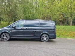 Schwarz Gebraucht 2024 Mercedes V300 Avantgarde Van / Kleinbus | 76.500 € (Teuer)
