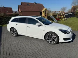 Weiß Gebraucht 2014 Opel Insignia Eco Kombi | 12.250 € (Teuer)