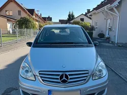 Grau Gebraucht 2006 Mercedes B180 Van / Kleinbus | 3.499 € (Fairer Preis)
