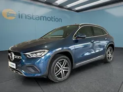 Blau Gebraucht 2022 Mercedes GLA250 SUV | 37.799 € (Fairer Preis)