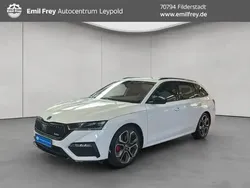 Weiß Gebraucht 2022 Skoda Octavia RS Kombi | 29.890 € (Fairer Preis)