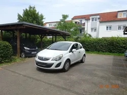 Weiß Gebraucht 2013 Opel Corsa Edition Kleinwagen | 3.950 € (Guter Preis)