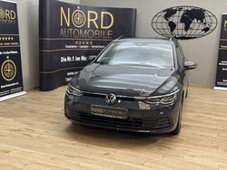 Uranograu Gebraucht 2022 VW Golf VIII Life Kombi | 17.799 € (Guter Preis)