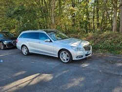 Silber Gebraucht 2010 Mercedes E200 Elegance Kombi | 14.400 € (Etwas zu teuer)