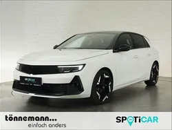 Weiss Gebraucht 2023 Opel Astra GSe Limousine | 28.324 € (Fairer Preis)