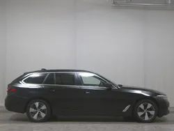 Schwarz Gebraucht 2021 BMW 520 Performance Kombi | 21.980 € (Guter Preis)