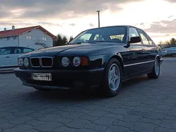 Grün Gebraucht 1994 BMW 520 Limousine | 9.900 €