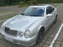 Gebraucht 2001 Mercedes CLK230 Coupé | 3.200 € (Etwas zu teuer)