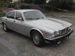 Silber Gebraucht 1983 Jaguar XJ12 Limousine | 12.500 €