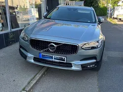 Blau Gebraucht 2019 Volvo V90 CC Kombi | 32.500 € (Etwas zu teuer)