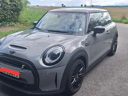 Grau Gebraucht 2021 Mini Cooper SE Kleinwagen | 21.430 € (Teuer)
