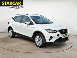 "candy" weiss Gebraucht 2023 Seat Arona Reference SUV | 16.470 € (Guter Preis)