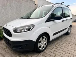 Weiß Gebraucht 2016 Ford Courier Van / Kleinbus | 6.490 €
