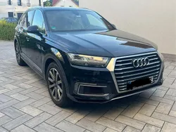 Schwarz Gebraucht 2016 Audi Q7 Ambiente SUV | 30.500 € (Etwas zu teuer)