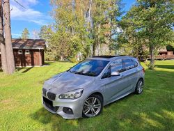 Silber Gebraucht 2016 BMW 225 Active Tourer iPerformance Van / Kleinbus | 12.490 € (Fairer Preis)