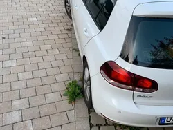 Weiß Gebraucht 2011 VW Golf VI Highline Limousine | 7.500 € (Etwas zu teuer)