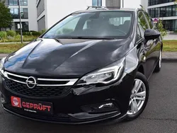 Schwarz Gebraucht 2019 Opel Astra Limousine | 9.999 € (Guter Preis)