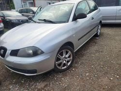 Silber Gebraucht 2005 Seat Ibiza Reference Limousine | 700 € (Superpreis)