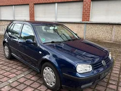 Blau Gebraucht 2000 VW Golf IV Kleinwagen | 1.800 € (Fairer Preis)