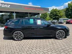 Schwarz Neu 2025 Skoda Octavia SportLine Kombi | 36.780 € (Etwas zu teuer)