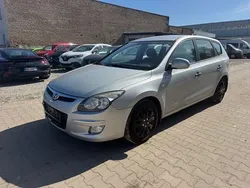 Silber Gebraucht 2010 Hyundai i30 Comfort Kombi | 1.890 € (Superpreis)