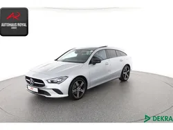 Silber (metallic) Gebraucht 2022 Mercedes CLA200 Kombi | 27.780 € (Fairer Preis)