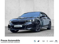 Saphirschwarz Gebraucht 2024 BMW 520 M Sport Limousine | 55.480 € (Fairer Preis)