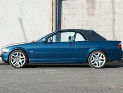 Blau Gebraucht 2002 BMW 330 Cabriolet Cabrio | 14.000 € (Etwas zu teuer)